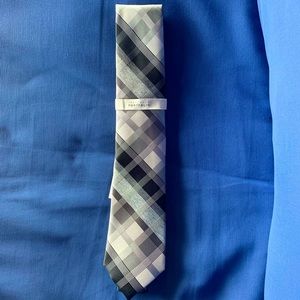Perry Ellis Portfolio “Wokes Check” Tie (NWT)
